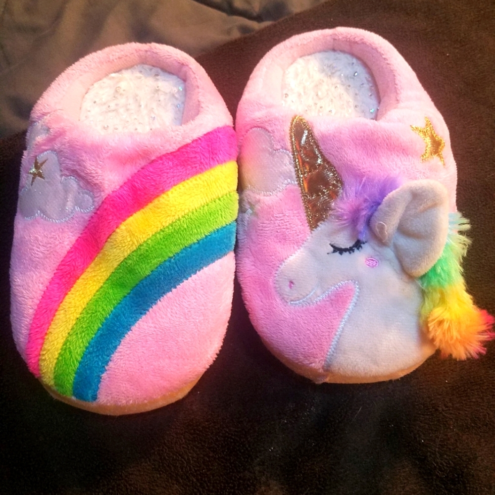 Dan Dee girls unicorn slippers
